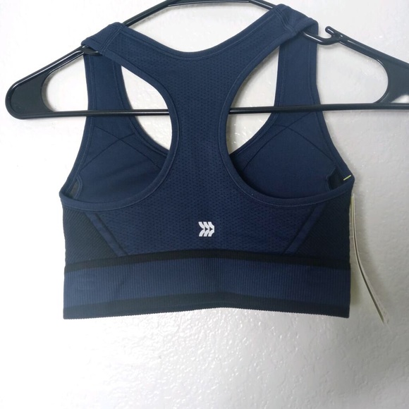 3 For $25-All In Motion- Seamless Razorback bra - Picture 4 of 6